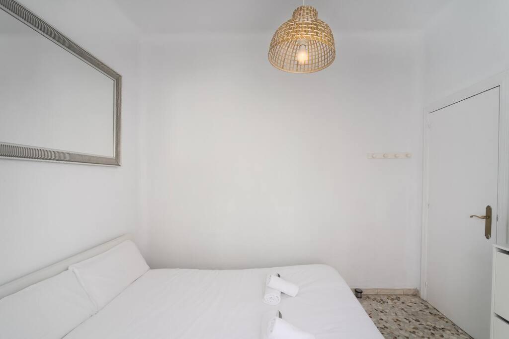 Atico Ispal Con Terraza En Centro Seville Ngoại thất bức ảnh