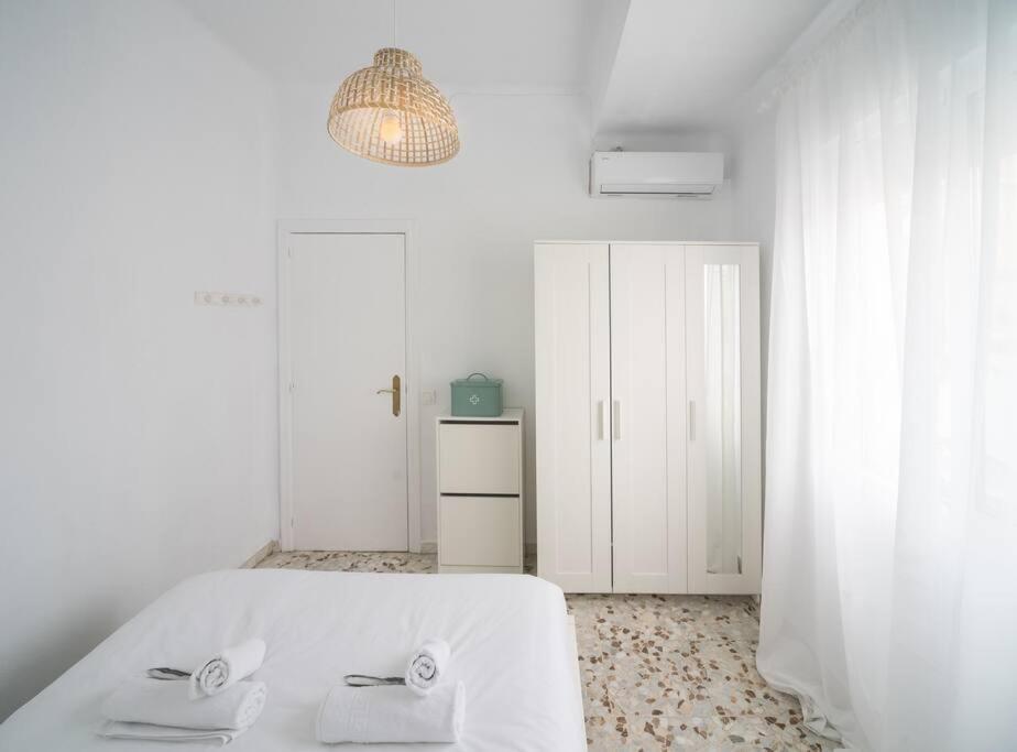 Atico Ispal Con Terraza En Centro Seville Ngoại thất bức ảnh
