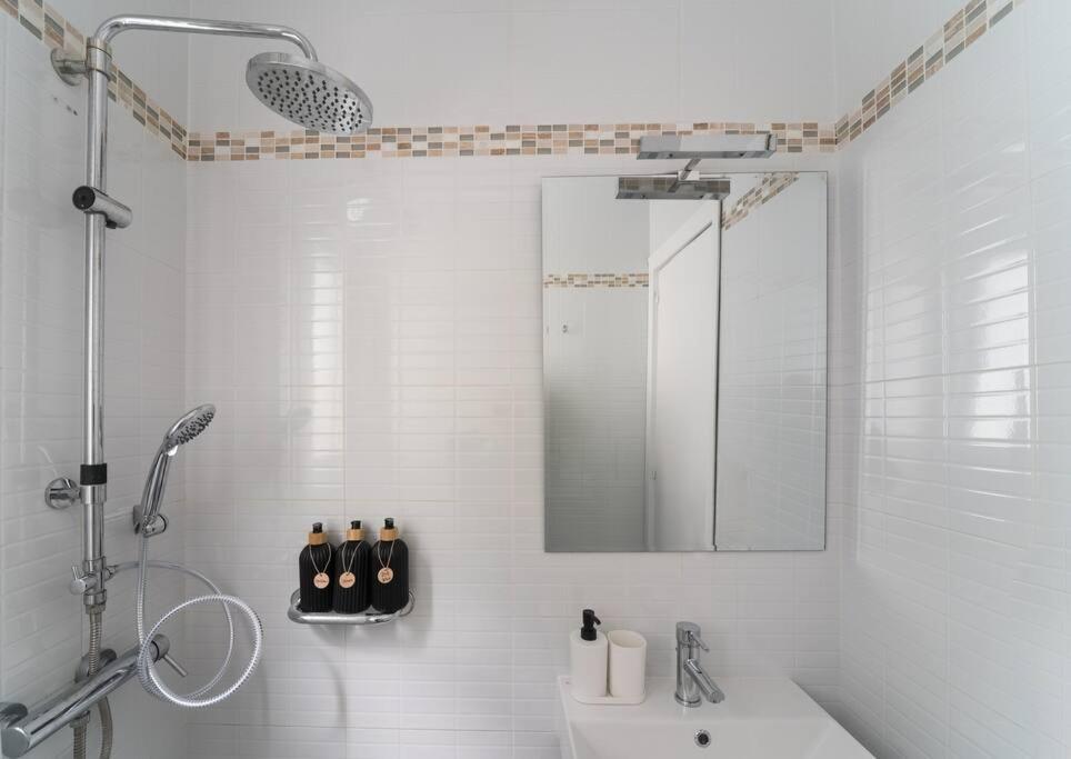 Atico Ispal Con Terraza En Centro Seville Ngoại thất bức ảnh
